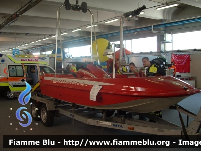 Stem Marine
Vigili del Fuoco
Veicolo promozionale Stem Marine
In esposizione al Reas 2008
Parole chiave: Stem-Marine Reas_2008