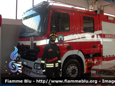 Mercedes-Benz Actros 1841 II serie
SITAF - Servizio Antincendio 
Traforo del Fréjus
AutoPompaSerbatoio allestimento Bai
In esposizione al Reas 2008
Parole chiave: Mercedes-Benz Actros_1841_IIserie Reas_2008