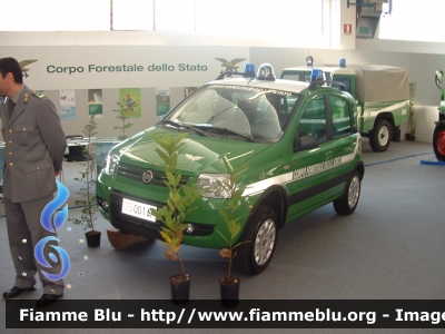 Fiat Nuova Panda 4x4
 Corpo Forestale dello Stato
 CFS 001 AF
In esposizione al Reas 2008
Parole chiave: Fiat Nuova_Panda_4x4 CFS001AF Reas_2008