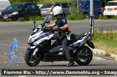 Yamaha T-Max
Polizia Locale
Servizi Associati Comprensorio Faentino (RA)
Allestimento Bertazzoni
Parole chiave: Yamaha T-Max Tour_DE_France_2024