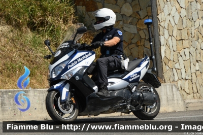 Yamaha T-Max
Polizia Locale
Servizi Associati Comprensorio Faentino (RA)
Allestimento Bertazzoni
Parole chiave: Yamaha T-Max Tour_DE_France_2024