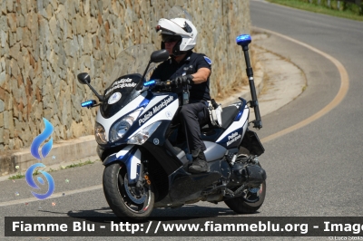 Yamaha T-Max
Polizia Locale
Servizi Associati Comprensorio Faentino (RA)
Allestimento Bertazzoni
Parole chiave: Yamaha T-Max Tour_DE_France_2024