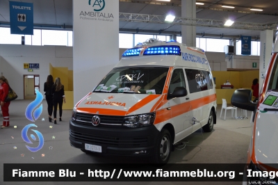 Volkswagen Transporter T6
AVR Roccamalatina
Allestita Ambitalia
In esposizione al Reas 2015
Parole chiave: Volkswagen Transporter_T6 Ambulanza Reas_2015