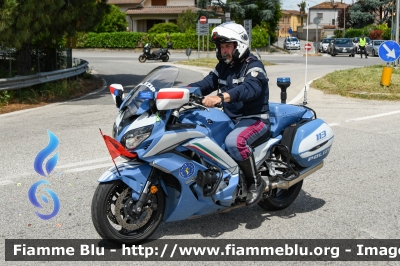 Yamaha FJR 1300 II serie
Polizia di Stato
Polizia Stradale
Allestimento Elevox
in scorta al Giro d'Italia 2024
Moto Rossa
Parole chiave: Yamaha FJR_1300_IIserie Giro_D_Italia_2024