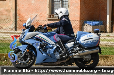 Yamaha FJR 1300 II serie
Polizia di Stato
Polizia Stradale
Allestimento Elevox
in scorta al Giro d'Italia 2024
Moto Rossa
POLIZIA G3160
Parole chiave: Yamaha FJR_1300_IIserie Giro_D_Italia_2024 POLIZIAG3160