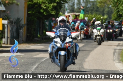 Yamaha FJR 1300 II serie
Polizia di Stato
Polizia Stradale
Allestimento Elevox
in scorta al Giro d'Italia 2024
Moto Rossa
POLIZIA G3160
Parole chiave: Yamaha FJR_1300_IIserie Giro_D_Italia_2024 POLIZIAG3160