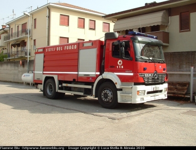 Mercedes-Benz Atego 1828 I serie
Vigili del Fuoco
Comando Provinciale di Rovigo
VF 22450
Parole chiave: Mercedes-Benz Atego_ISerie VF22450