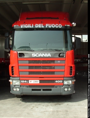 Scania 124L400
Vigili del Fuoco
Comando Provinciale di Rovigo
VF 23661
Parole chiave: Scania 124L400 VF23661