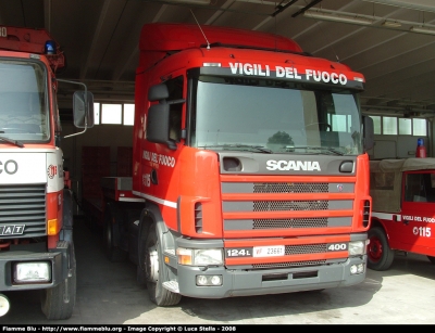 Scania 124L400
Vigili del Fuoco
Comando Provinciale di Rovigo
VF 23661
Parole chiave: Scania 124L400 VF23661