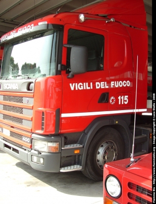 Scania 124L400
Vigili del Fuoco
Comando Provinciale di Rovigo
VF 23661
Parole chiave: Scania 124L400 VF23661