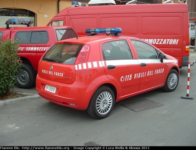 Fiat Grande Punto
Vigili del Fuoco
Comando Provinciale di Ferrara
VF 25010
Parole chiave: Fiat Grande_Punto VF25010