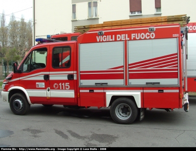 Iveco Daily III serie
Vigili del Fuoco
Comando Provinciale di Bologna
Distaccamento Volontario di San Pietro in Casale (BO)
Polisoccorso allestimento Iveco-Magirus
VF 24198
Parole chiave: Iveco Daily_IIIserie VF24198