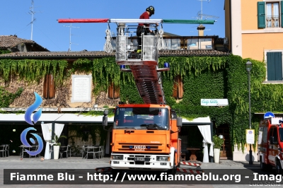 Iveco EuroFire 150E27 I serie
Vigili del Fuoco
Comando Provinciale Bologna
Distaccamento Volontario di San Pietro in Casale
AutoScala da 30 metri allestita Iveco-Magirus 
Parole chiave: Iveco EuroFire_150E27_Iserie Festa_Della_Repubblica_2018