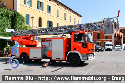 Iveco EuroFire 150E27 I serie
Vigili del Fuoco
Comando Provinciale Bologna
Distaccamento Volontario di San Pietro in Casale
AutoScala da 30 metri allestita Iveco-Magirus 
Parole chiave: Iveco EuroFire_150E27_Iserie Festa_Della_Repubblica_2018