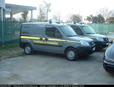 Fiat Doblò II Serie
Guadia di Finanza
Servizio Cinofili
GdiF 530 BL
Parole chiave: Fiat Doblò_IISerie GdiF530BL Sicurtech_Forli'_2008