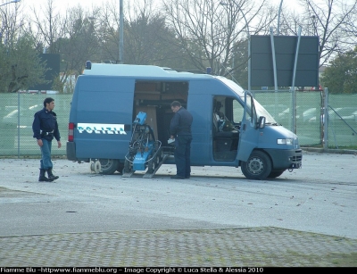 Fiat Ducato II Serie
Polizia di Stato
Artificieri
POLIZIA B4889
Parole chiave: Fiat Ducato_IISerie PoliziaB4889 Sicurtech_Forli'_2008