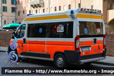 Fiat Ducato X250
Sant'Agostino Soccorso
Allestimento Vision
FE-SA-19
Mezzo in convenzione con 
118 Ferrara Soccorso
Parole chiave: Fiat Ducato_X250 Ambulanza Viva_2015