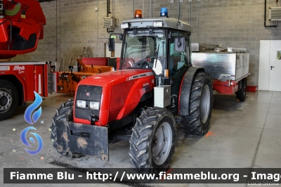 Massey-Ferguson 3455F
Vigili del Fuoco
Unione Distrettuale Alto Garda e Ledro
Corpo Volontario di Arco (TN)
Parole chiave: Massey-Ferguson 3455F