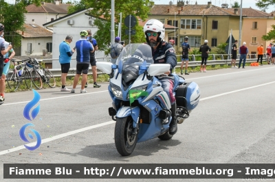 Yamaha FJR 1300 II serie
Polizia di Stato
Polizia Stradale
Allestimento Elevox
POLIZIA G3090
in scorta al Giro d'Italia 2021
Moto "Verde"
Parole chiave: Yamaha FJR_1300_IIserie POLIZIAG3090 Giro_D_Italia_2021