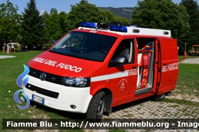 Volkswagen Transporter T5 restyle
Vigili del Fuoco
Unione Distrettuale di Trento
Corpo Volontario di Terlago(TN)
Allestimento Kofler Fahrzeugbau
VF 0J6 TN
Parole chiave: Volkswagen Transporter_T5restyle VF0J6TN