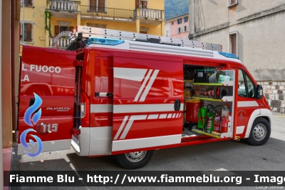 Fiat Ducato X290
Vigili del Fuoco
Unione Distrettuale della Vallagarina
Corpo Volontario di Ala
Allestimento Kofler Fahrzeugbau
VF 0L9 TN
Parole chiave: Fiat Ducato_X290 VF0L9