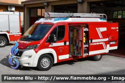 Fiat Ducato X290
Vigili del Fuoco
Unione Distrettuale della Vallagarina
Corpo Volontario di Ala
Allestimento Kofler Fahrzeugbau
VF 0L9 TN
Parole chiave: Fiat Ducato_X290 VF0L9