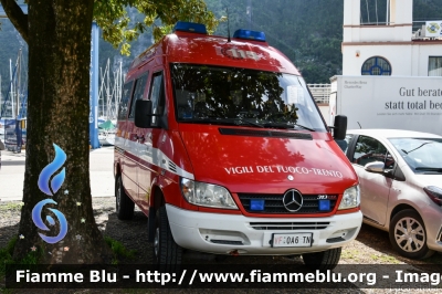 Mercedes-Benz Sprinter 4x4 II serie
Vigili del Fuoco
Corpo Permanente di Trento
Nucleo Sommozzatori
VF 0A6 TN
Parole chiave: Mercedes-Benz Sprinter_4x4_IIserie VF0A6TN