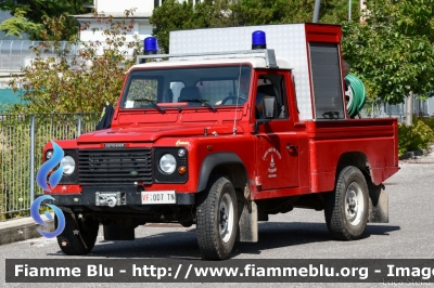 Land Rover Defender 110
Vigili del Fuoco
Unione Distrettuale di Trento
Corpo Volontario di Vigolo Baselga (TN)
Allestimento Fulmix
VF 0D7 TN
Parole chiave: Land-Rover Defender_110 VF0D7TN