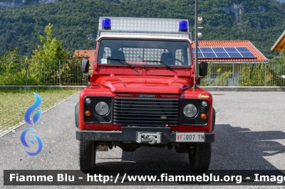 Land Rover Defender 110
Vigili del Fuoco
Unione Distrettuale di Trento
Corpo Volontario di Vigolo Baselga (TN)
Allestimento Fulmix
VF 0D7 TN
Parole chiave: Land-Rover Defender_110 VF0D7TN