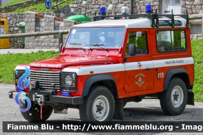 Land-Rover Defender 90
Vigili del Fuoco
Unione Distrettuale di Primiero
Corpo Volontario di Imer (TN)
VF 0E6 TN
Parole chiave: Land-Rover Defender_90 VF0E6TN