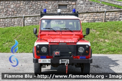 Land-Rover Defender 90
Vigili del Fuoco
Unione Distrettuale di Primiero
Corpo Volontario di Imer (TN)
VF 0E6 TN
Parole chiave: Land-Rover Defender_90 VF0E6TN