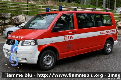 Volkswagen Transporter T5
Vigili del Fuoco
Unione Distrettuale di Primiero
Corpo Volontario di San Martino di Castrozza (TN)
VF 0H5 TN
Parole chiave: Volkswagen Transporter_T5 VF0H5TN