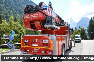 Man TGS 18.440 4x4 I serie
Vigili del Fuoco
Unione Distrettuale delle Giudicarie 
Ospitata dal Corpo Volontario di Madonna di Campiglio (TN)
AutoScala da 32 metri allestimento Metz L32A
VF 0K1 TN

Si ringrazia il Personale per la 
disponibilità e l'ospitalità
Parole chiave: Man TGS_18.440_4x4_Iserie VF0K1TN