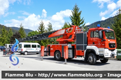 Man TGS 18.440 4x4 I serie
Vigili del Fuoco
Unione Distrettuale delle Giudicarie 
Ospitata dal Corpo Volontario di Madonna di Campiglio (TN)
AutoScala da 32 metri allestimento Metz L32A
VF 0K1 TN

Si ringrazia il Personale per la 
disponibilità e l'ospitalità
Parole chiave: Man TGS_18.440_4x4_Iserie VF0K1TN