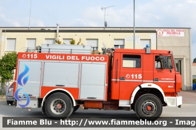 Iveco 190-26
Vigili del Fuoco
Comando Provinciale di Bologna
Distaccamento Volontario di Molinella
AutoPompa Serbatoio allestimento Baribbi
VF 16541
Parole chiave: Iveco 190-26 VF16541