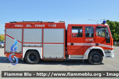 Iveco EuroFire 150E27 I serie
Vigili del Fuoco
Comando Provinciale di Ferrara
DistaccamentoVolontario di Copparo
AutoPompaSerbatoio allestimento Iveco-Magirus
VF 18545
Parole chiave: Iveco EuroFire_150E27_Iserie VF18545