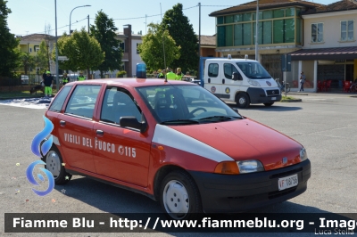 Fiat Punto I Serie
Vigili del Fuoco
Comando Provinciale di Ferrara
Distaccamento Volontario di Copparo
VF 18756
Parole chiave: Fiat Punto_ISerie VF18754