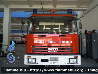 Iveco EuroFire 150E27 I serie
Vigili del Fuoco
Comando Provinciale di Bologna
Distaccamento Permanente di Zola Predosa (BO)
AutoPompaSerbatoio allestimento Iveco-Magirus
VF 18937
Parole chiave: Iveco EuroFire_150E27_Iserie VF18937