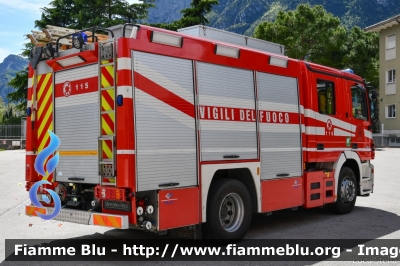 Mercedes-Benz Actros 1841 II serie
Vigili del Fuoco
Unione Distrettuale Alto Garda e Ledro
Corpo Volontario di Riva del Garda (TN)
AutoPompaSerbatoio allestimento Bai
VF 1A1 TN
Parole chiave: Mercedes-Benz Actros_1841_IIserie VF1A1TN