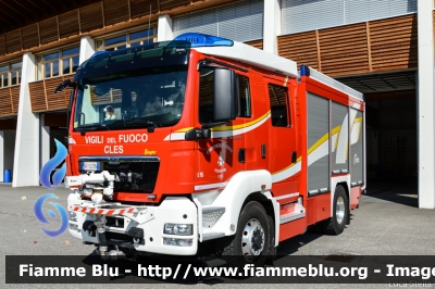 Man TGS 18.440 I serie
Vigili del Fuoco
Unione Distrettuale di Cles
Corpo Volontario di Cles (TN)
Allestimento Ziegler
VF 1L5 TN
Parole chiave: Man TGS_18.440_Iserie VF1L5TN