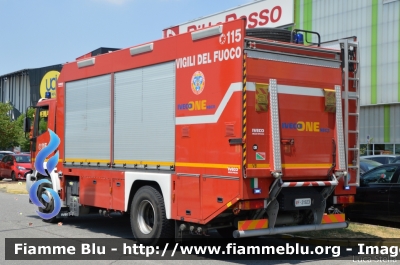 Iveco EuroTech 190E35 "One"
Vigili del Fuoco
Comando Provinciale di Milano
Nucleo NBCR
Allestimento Iveco-Magirus
VF 21923
Parole chiave: Iveco EuroTech_190E35 "One" VF21923