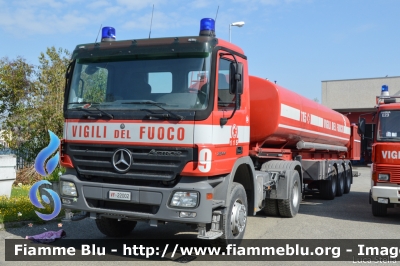 Mercedes-Benz Actros 2044 4x4 II serie
Vigili del Fuoco
Comando Provinciale di Parma
Trattore con semirimorchio Sacim 
VF 22002
VF R 2967
Parole chiave: Mercedes-Benz Actros_2044_4x4_IIserie VF22002 VFR2967