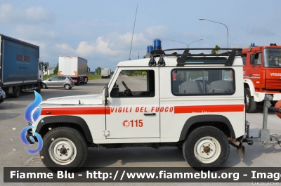 Land Rover Defender 90
Vigili del Fuoco
Comando Provinciale di Bologna
Distaccamento Volontario di Molinella
Fornitura Protezione Civile 
Regionale Emilia Romagna
VF 22046
Parole chiave: Land-Rover Defender_90 VF22046