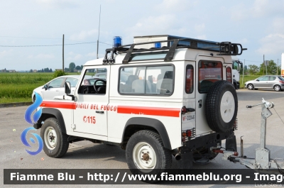 Land Rover Defender 90
Vigili del Fuoco
Comando Provinciale di Bologna
Distaccamento Volontario di Molinella
Fornitura Protezione Civile 
Regionale Emilia Romagna
VF 22046
Parole chiave: Land-Rover Defender_90 VF22046