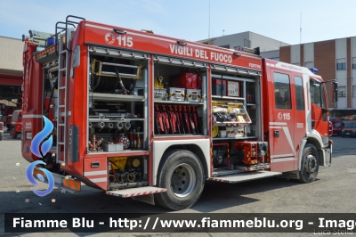 Iveco Stralis AF190S40 I serie
Vigili del Fuoco
Comando Provinciale di Parma
AutoPompaSerbatoio allestimento Iveco-Magirus
Ricondizionata Fortini
VF 23698
Parole chiave: Iveco Stralis_AF190S40_Iserie VF23698