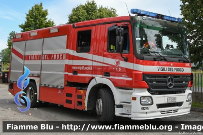 Mercedes-Benz Actros 1841 II serie
Vigili del Fuoco
Comando Provinciale di Padova
Distaccamento Permanente di Abano Terme
AutoPompaSerbatoio allestimento BAI
VF 24478
Parole chiave: Mercedes-Benz Actros_1841_IIserie VF24478