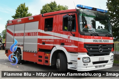 Mercedes-Benz Actros 1841 II serie
Vigili del Fuoco
Comando Provinciale di Padova
Distaccamento Permanente di Abano Terme
AutoPompaSerbatoio allestimento BAI
VF 24478
Parole chiave: Mercedes-Benz Actros_1841_IIserie VF24478