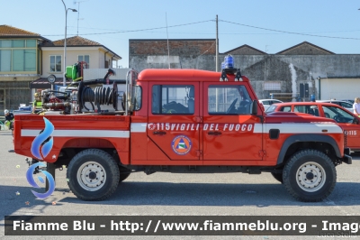 Land Rover Defender 130
Vigili del Fuoco
Comndo Provinciale di Ferrara
Distaccamento Volontario di Copparo
VF 25481
Parole chiave: Land-Rover Defender_130 VF25481