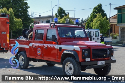 Land Rover Defender 130
Vigili del Fuoco
Comndo Provinciale di Ferrara
Distaccamento Volontario di Copparo
VF 25481
Parole chiave: Land-Rover Defender_130 VF25481