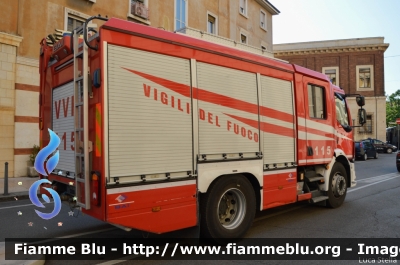 Volvo FL 290 III serie
Vigili del Fuoco
Comando Provinciale di Verona
AutoPompaSerbatoio
Allestimento BAI
VF 27030
Parole chiave: Volvo FL_290_IIIserie VF27030